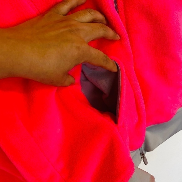 Athletic winter jacket with zipper women’s sports jacket size small pre owned - Picture 10 of 16